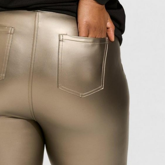 torrid Pants - Torrid Faux Shiny Leggings Size 2